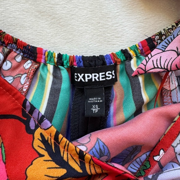 Express halter top - Picture 5 of 5